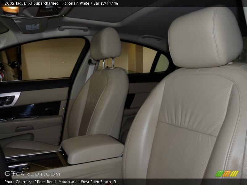 Porcelain White / Barley/Truffle 2009 Jaguar XF Supercharged