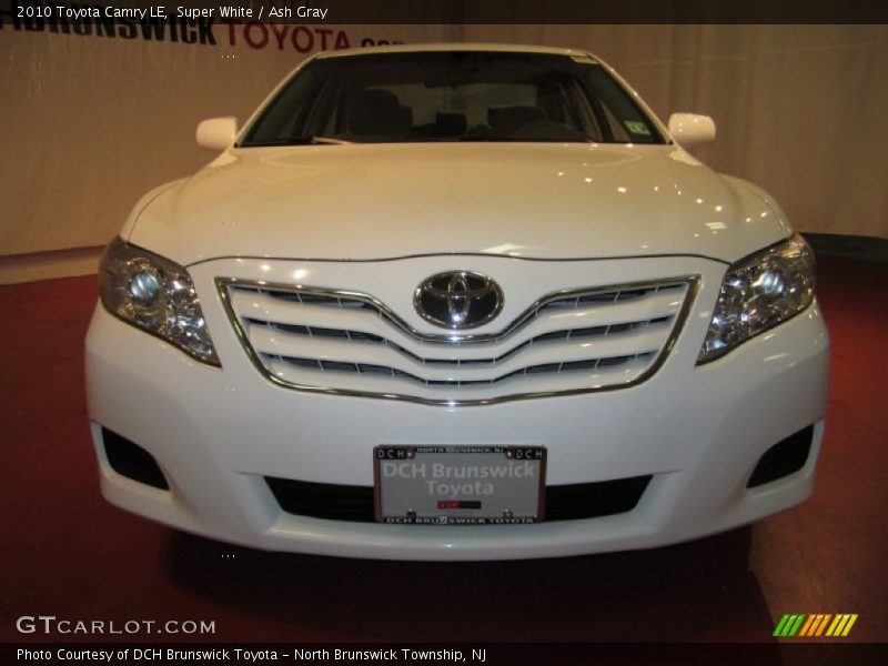 Super White / Ash Gray 2010 Toyota Camry LE
