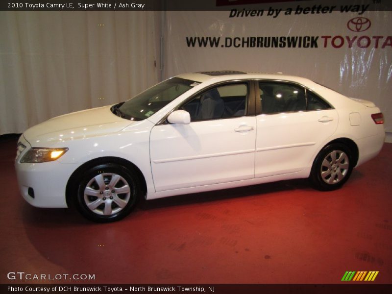 Super White / Ash Gray 2010 Toyota Camry LE