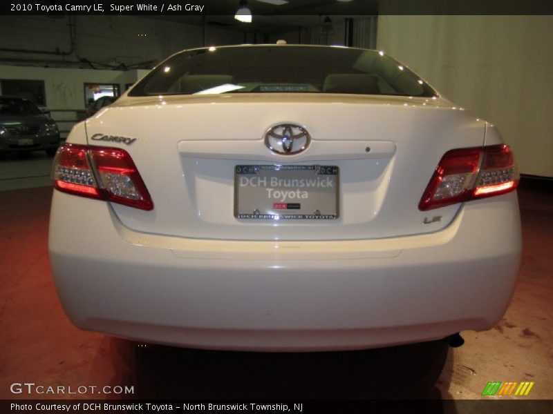 Super White / Ash Gray 2010 Toyota Camry LE