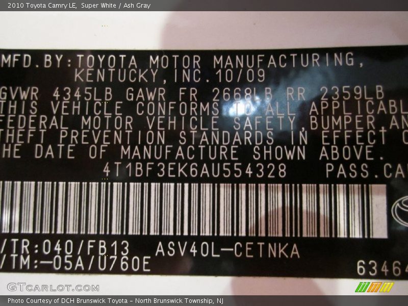 Super White / Ash Gray 2010 Toyota Camry LE