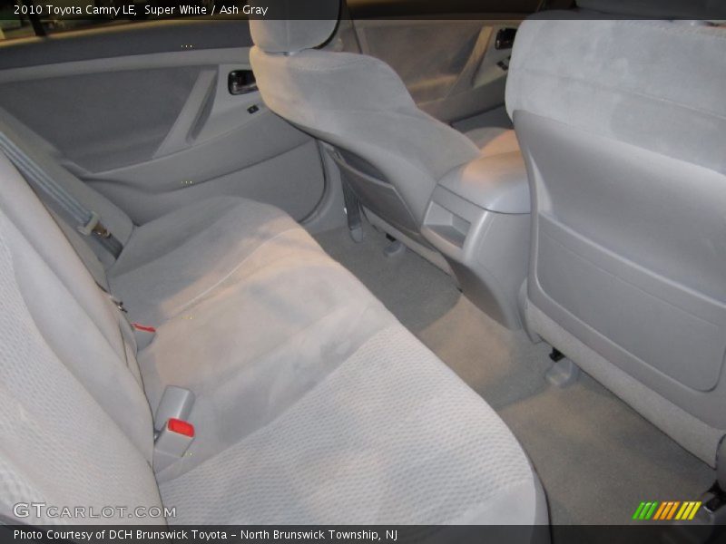 Super White / Ash Gray 2010 Toyota Camry LE