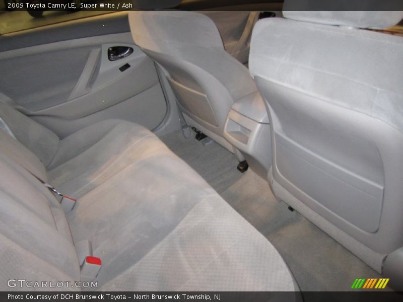 Super White / Ash 2009 Toyota Camry LE