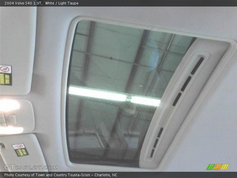 White / Light Taupe 2004 Volvo S40 1.9T
