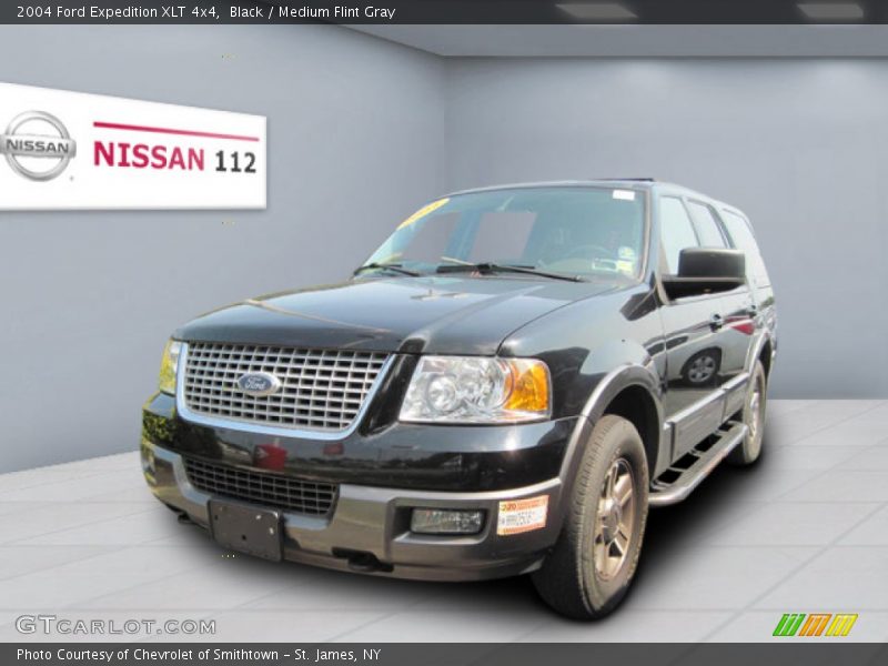 Black / Medium Flint Gray 2004 Ford Expedition XLT 4x4