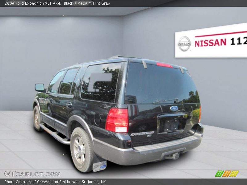 Black / Medium Flint Gray 2004 Ford Expedition XLT 4x4