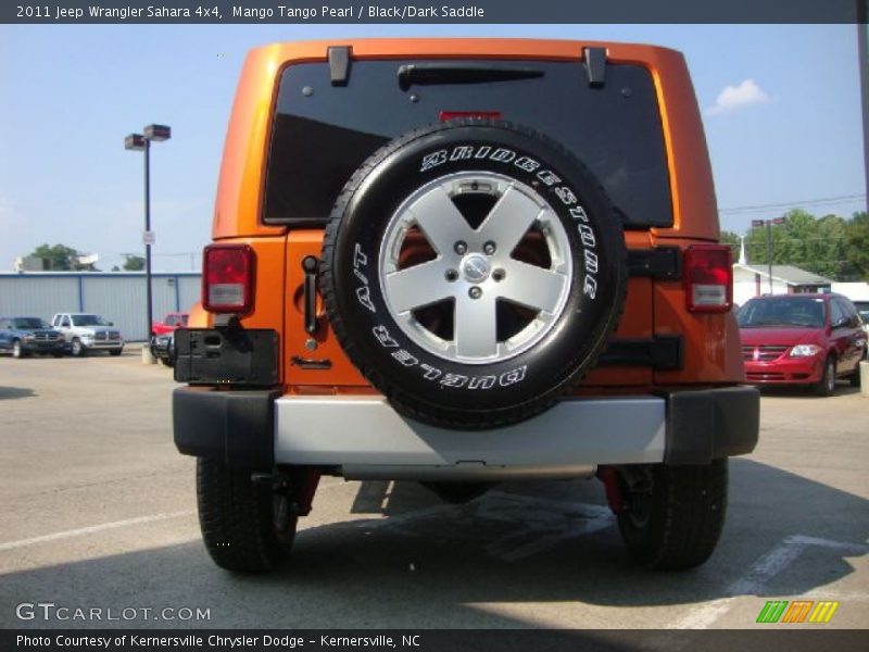 Mango Tango Pearl / Black/Dark Saddle 2011 Jeep Wrangler Sahara 4x4