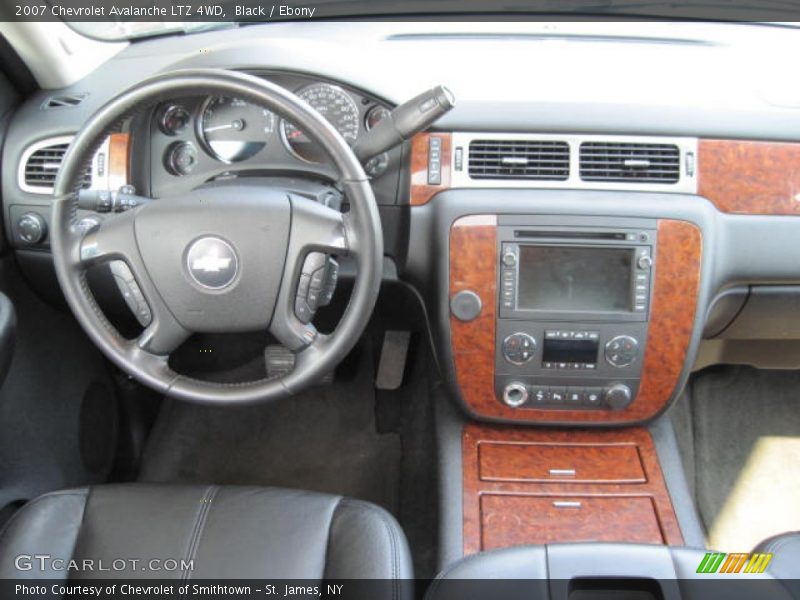 Dashboard of 2007 Avalanche LTZ 4WD