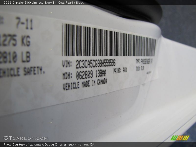 Ivory Tri-Coat Pearl / Black 2011 Chrysler 300 Limited