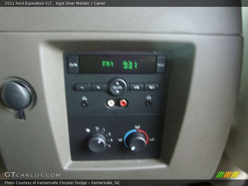 Ingot Silver Metallic / Camel 2011 Ford Expedition XLT