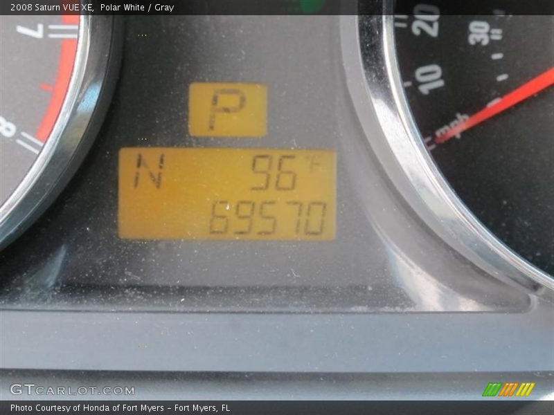 Polar White / Gray 2008 Saturn VUE XE