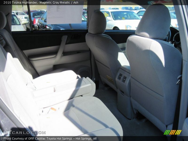 Magnetic Gray Metallic / Ash 2010 Toyota Highlander