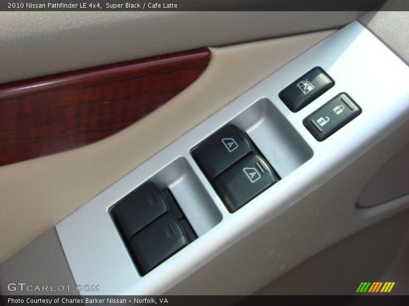 Super Black / Cafe Latte 2010 Nissan Pathfinder LE 4x4