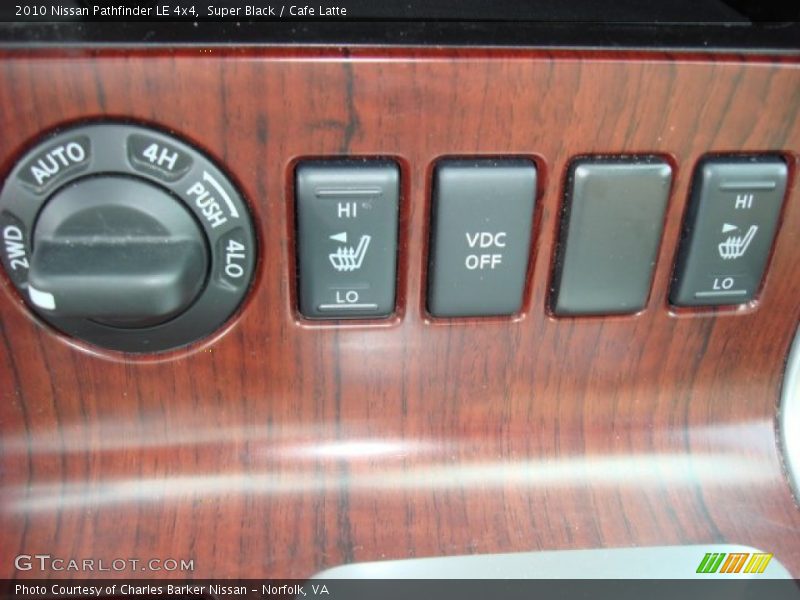 Super Black / Cafe Latte 2010 Nissan Pathfinder LE 4x4