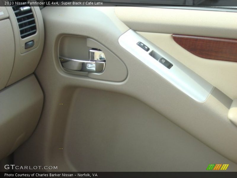 Super Black / Cafe Latte 2010 Nissan Pathfinder LE 4x4