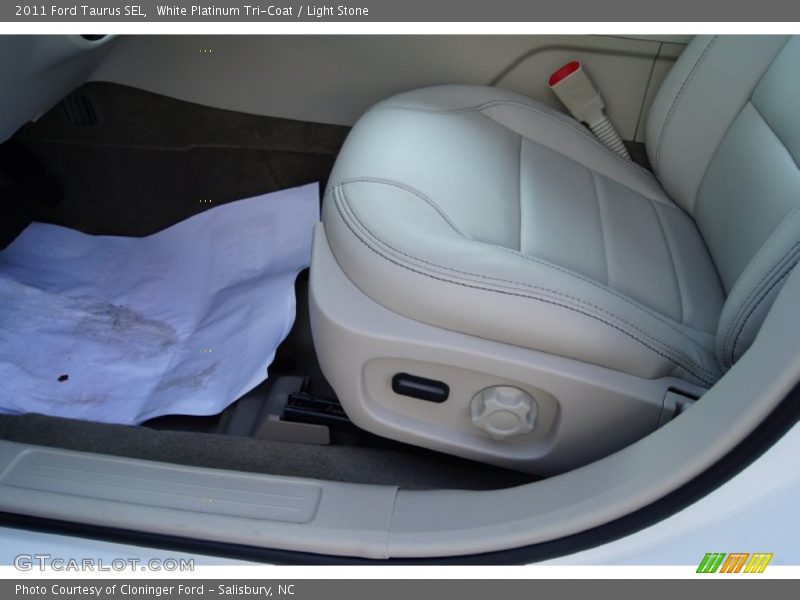 White Platinum Tri-Coat / Light Stone 2011 Ford Taurus SEL