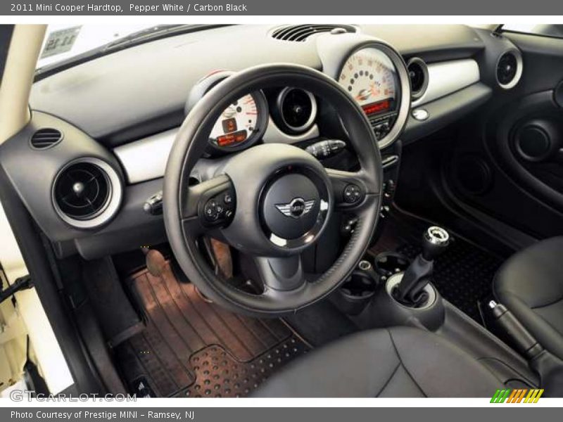 Pepper White / Carbon Black 2011 Mini Cooper Hardtop