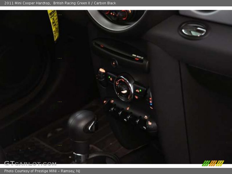 British Racing Green II / Carbon Black 2011 Mini Cooper Hardtop