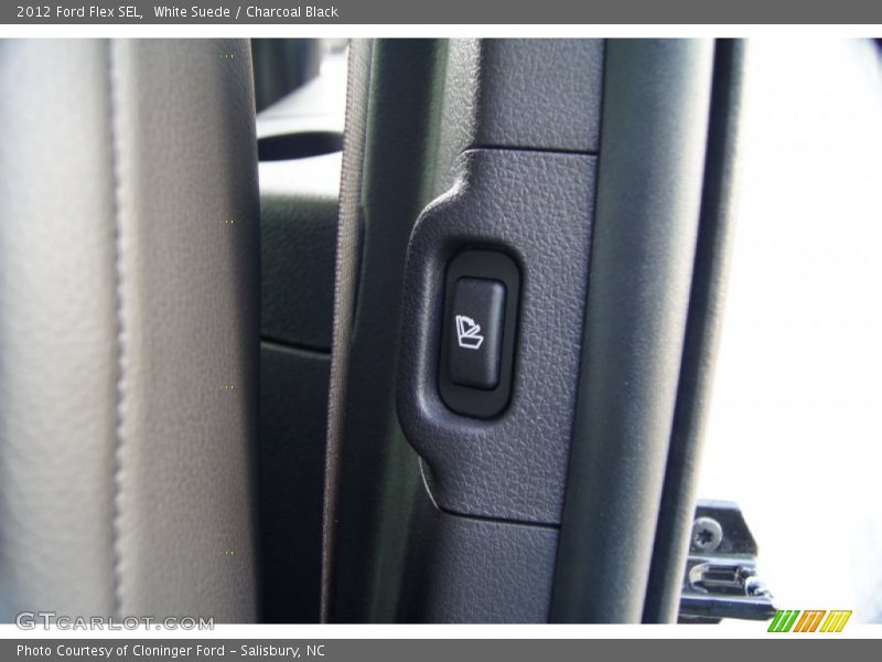 White Suede / Charcoal Black 2012 Ford Flex SEL