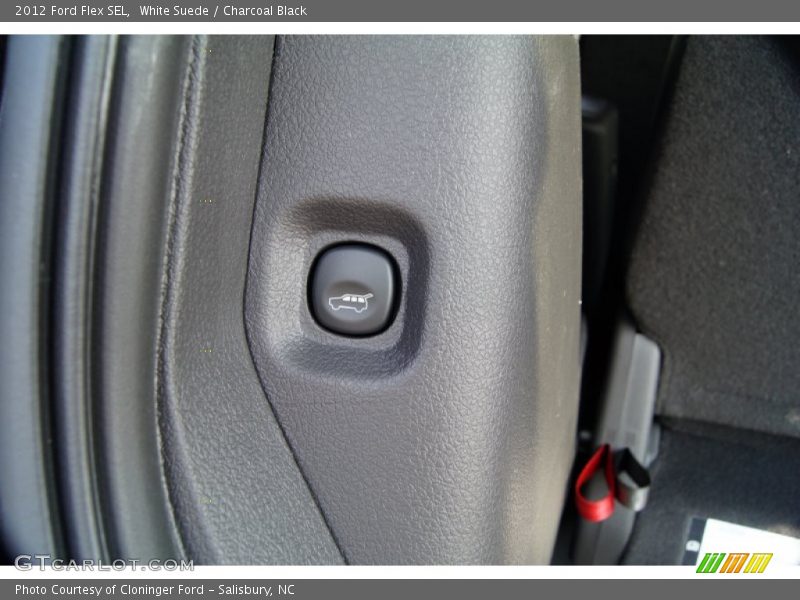White Suede / Charcoal Black 2012 Ford Flex SEL