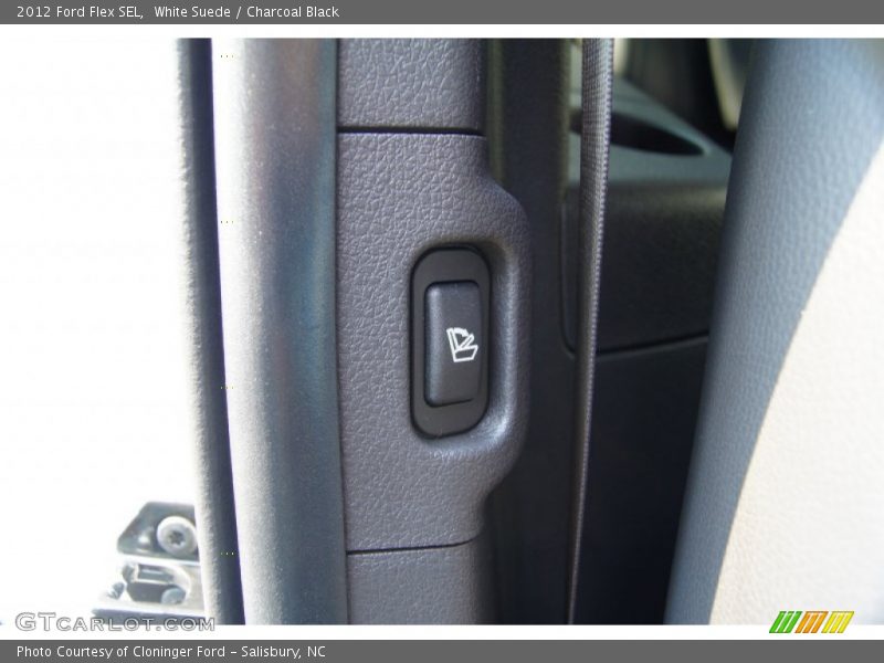 White Suede / Charcoal Black 2012 Ford Flex SEL