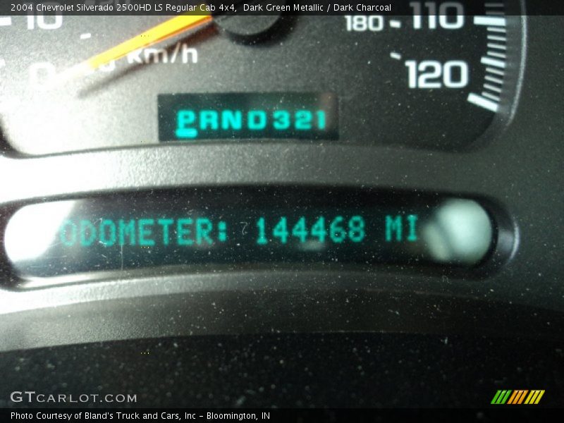 Dark Green Metallic / Dark Charcoal 2004 Chevrolet Silverado 2500HD LS Regular Cab 4x4