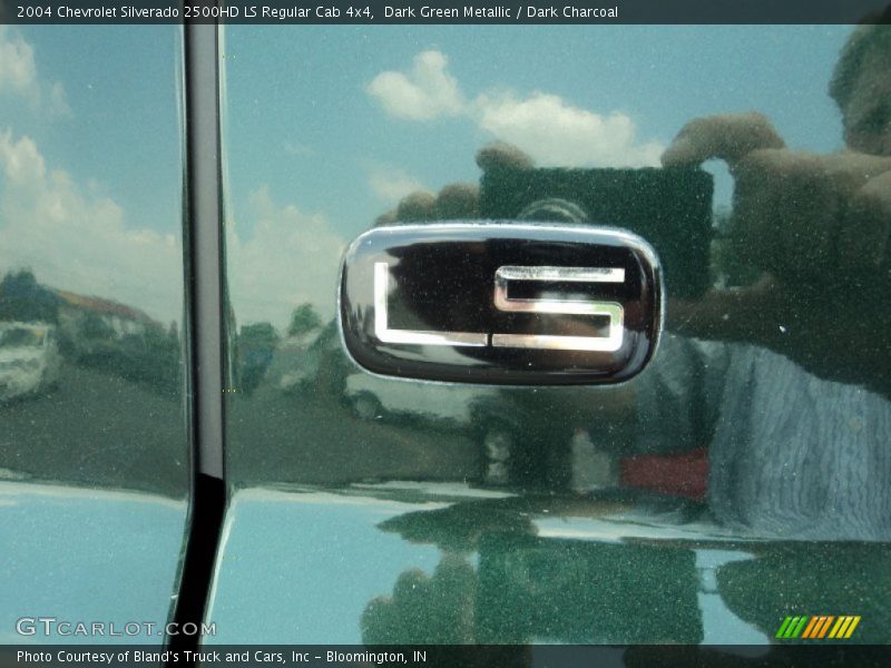  2004 Silverado 2500HD LS Regular Cab 4x4 Logo