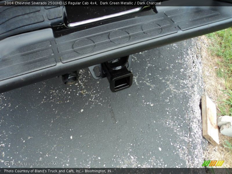 Dark Green Metallic / Dark Charcoal 2004 Chevrolet Silverado 2500HD LS Regular Cab 4x4