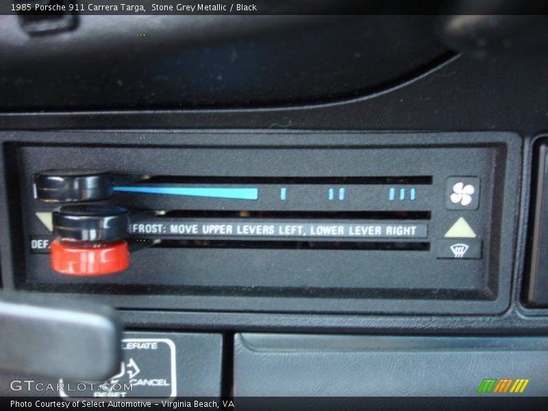 Controls of 1985 911 Carrera Targa