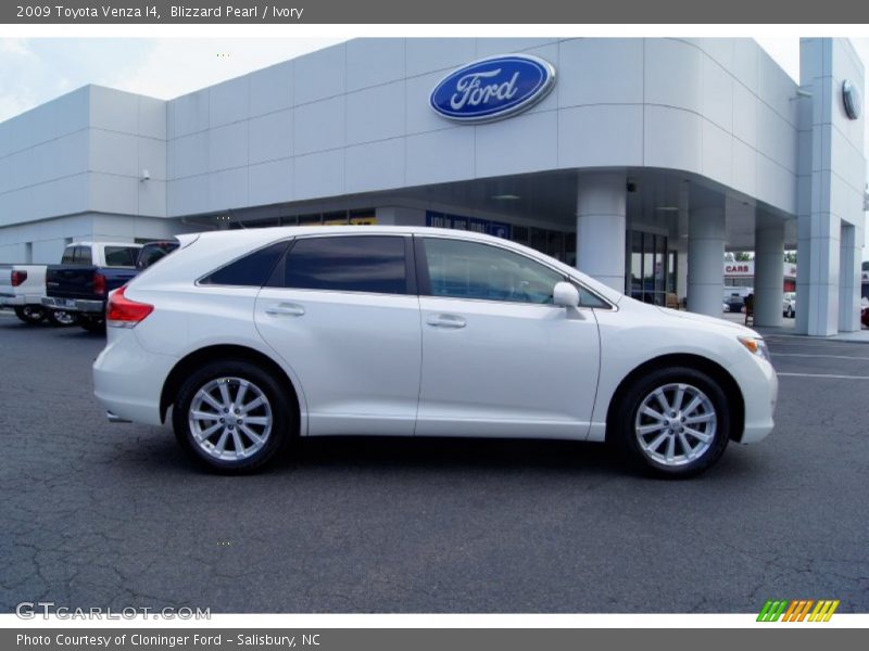 Blizzard Pearl / Ivory 2009 Toyota Venza I4
