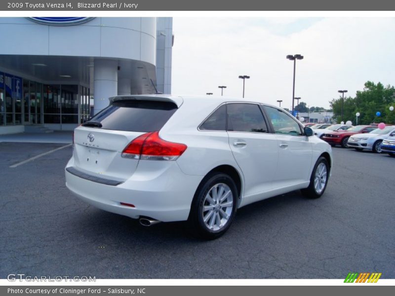 Blizzard Pearl / Ivory 2009 Toyota Venza I4