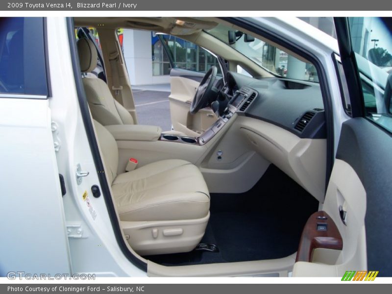 Blizzard Pearl / Ivory 2009 Toyota Venza I4