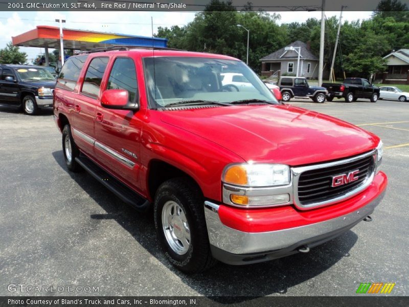 Front 3/4 View of 2001 Yukon XL SLT 4x4