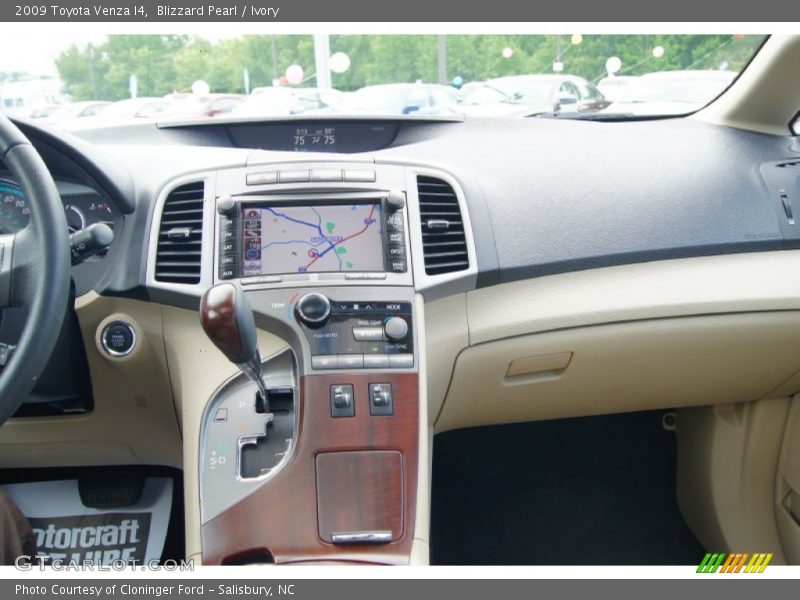 Blizzard Pearl / Ivory 2009 Toyota Venza I4