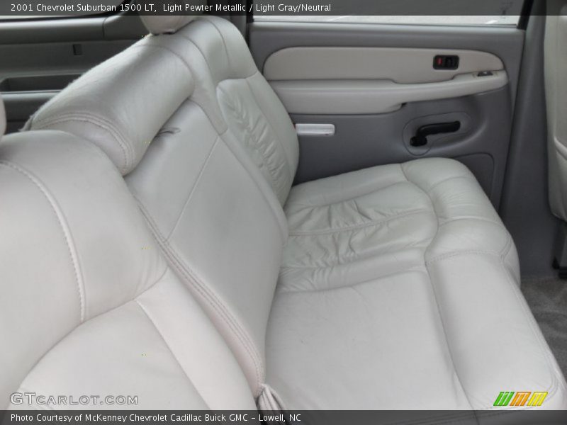  2001 Suburban 1500 LT Light Gray/Neutral Interior