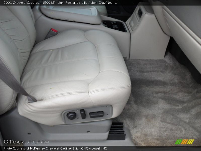 Light Pewter Metallic / Light Gray/Neutral 2001 Chevrolet Suburban 1500 LT