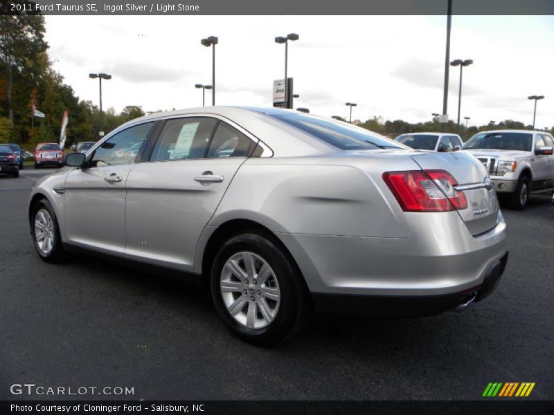 Ingot Silver / Light Stone 2011 Ford Taurus SE