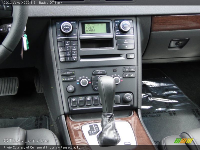 Black / Off Black 2011 Volvo XC90 3.2