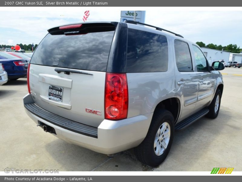 Silver Birch Metallic / Light Titanium 2007 GMC Yukon SLE