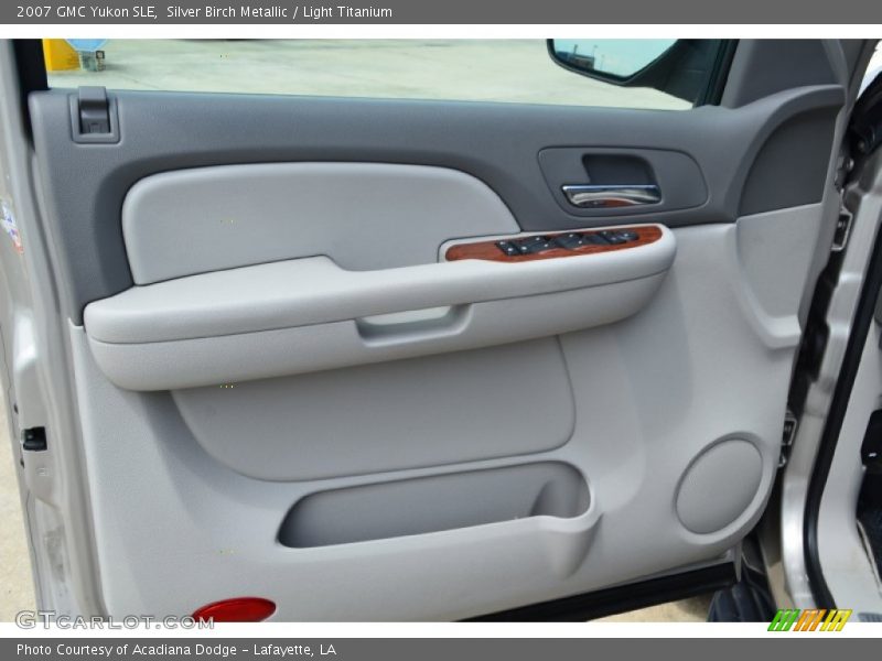 Silver Birch Metallic / Light Titanium 2007 GMC Yukon SLE