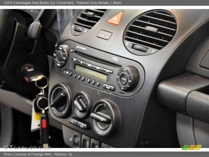 Platinum Grey Metallic / Black 2004 Volkswagen New Beetle GLS Convertible