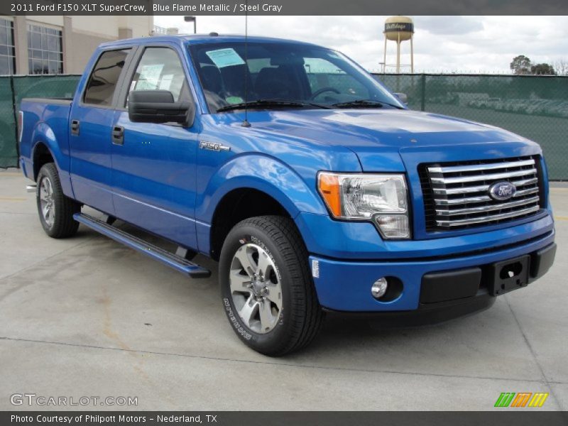 Front 3/4 View of 2011 F150 XLT SuperCrew