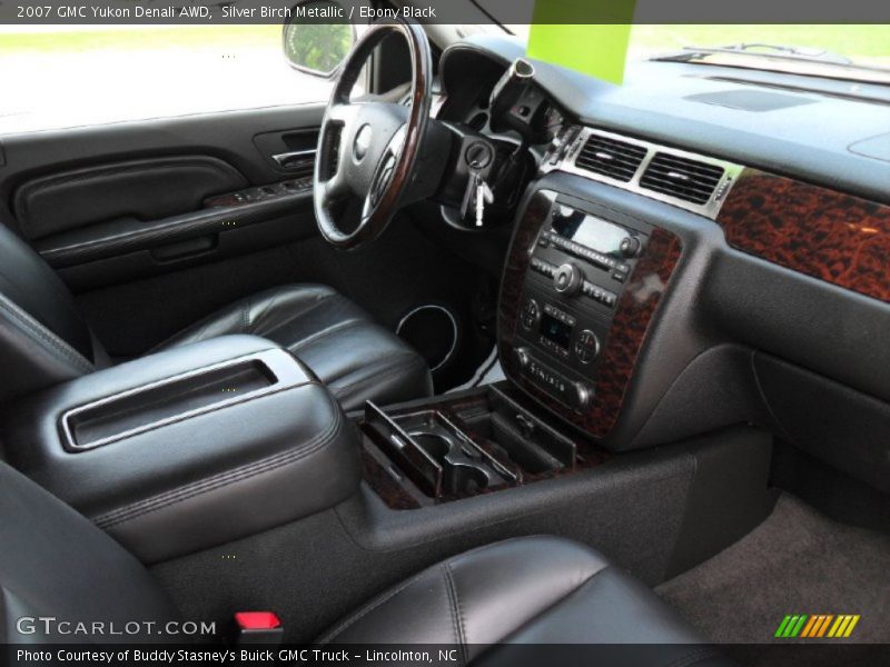 Silver Birch Metallic / Ebony Black 2007 GMC Yukon Denali AWD