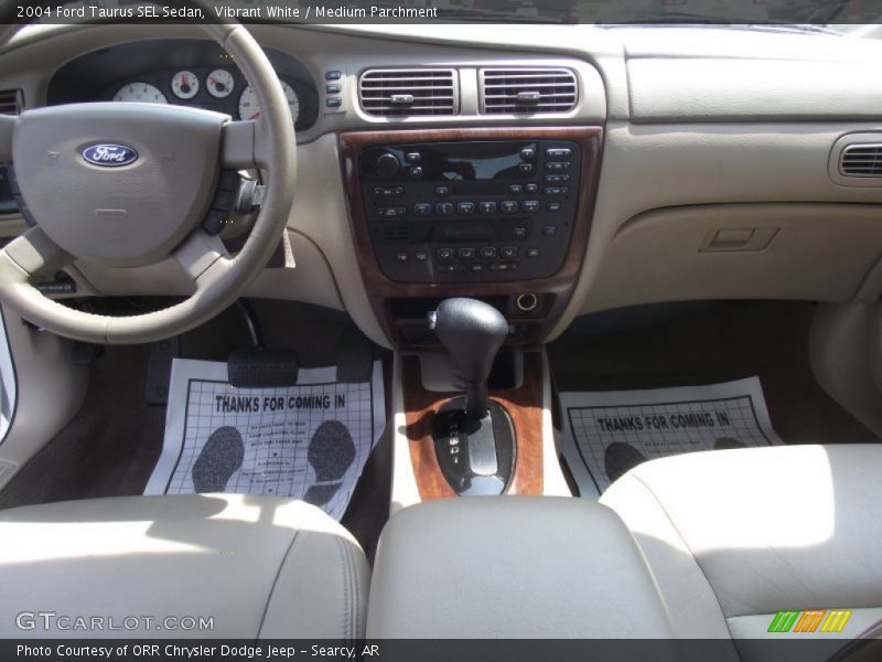 Vibrant White / Medium Parchment 2004 Ford Taurus SEL Sedan