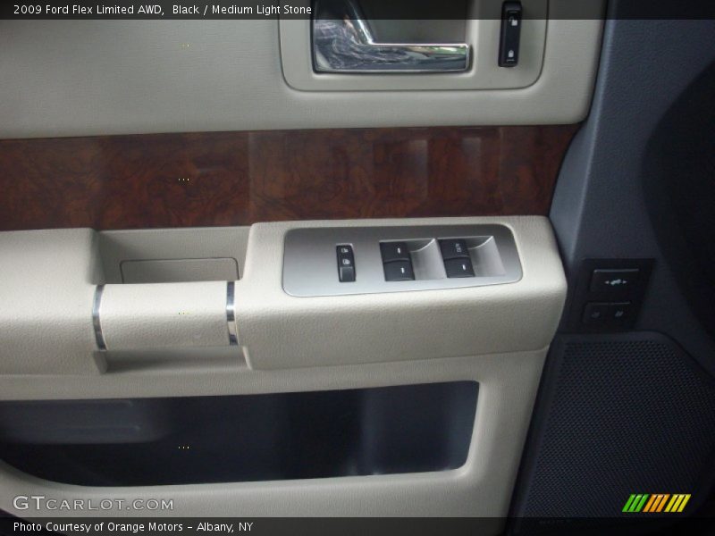 Black / Medium Light Stone 2009 Ford Flex Limited AWD