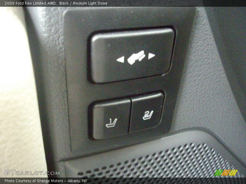 Black / Medium Light Stone 2009 Ford Flex Limited AWD