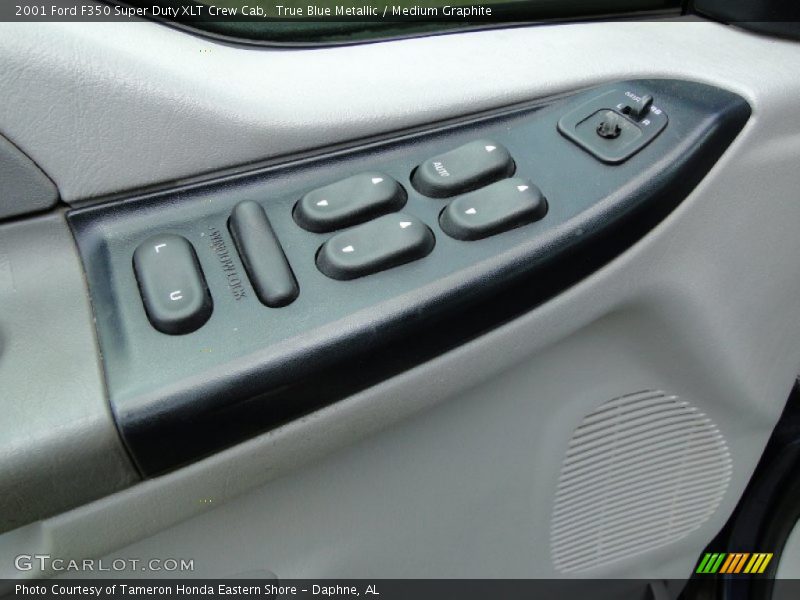 Controls of 2001 F350 Super Duty XLT Crew Cab