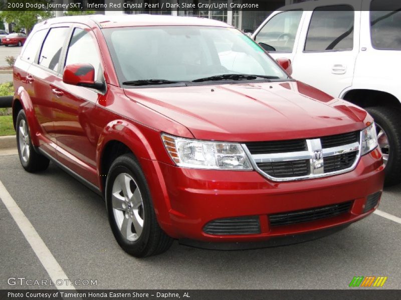 Front 3/4 View of 2009 Journey SXT