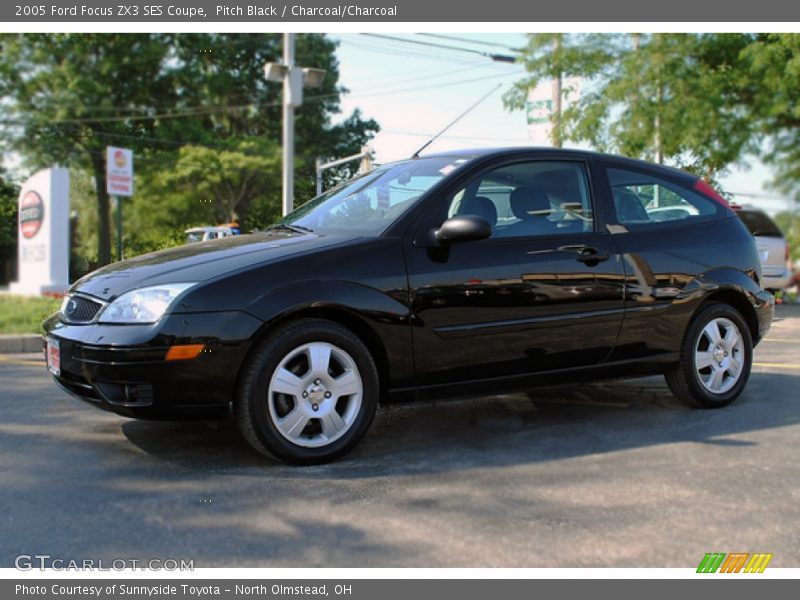 Pitch Black / Charcoal/Charcoal 2005 Ford Focus ZX3 SES Coupe