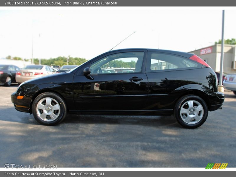 Pitch Black / Charcoal/Charcoal 2005 Ford Focus ZX3 SES Coupe